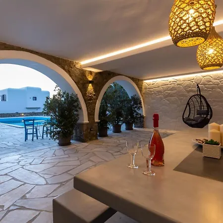 Callisti With Pool View And Calypso Upper Floor With Sea View Apartment Mykonos Town