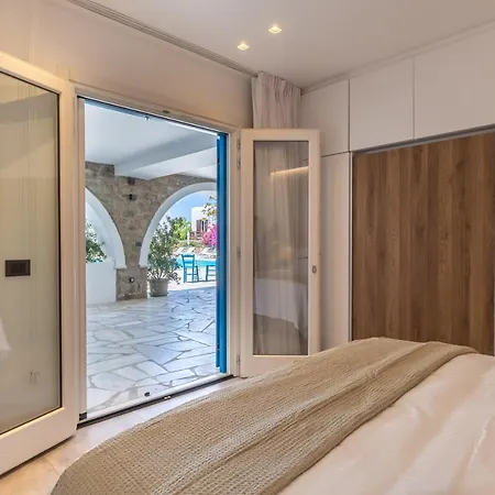 Callisti With Pool View And Calypso Upper Floor With Sea View Apartment